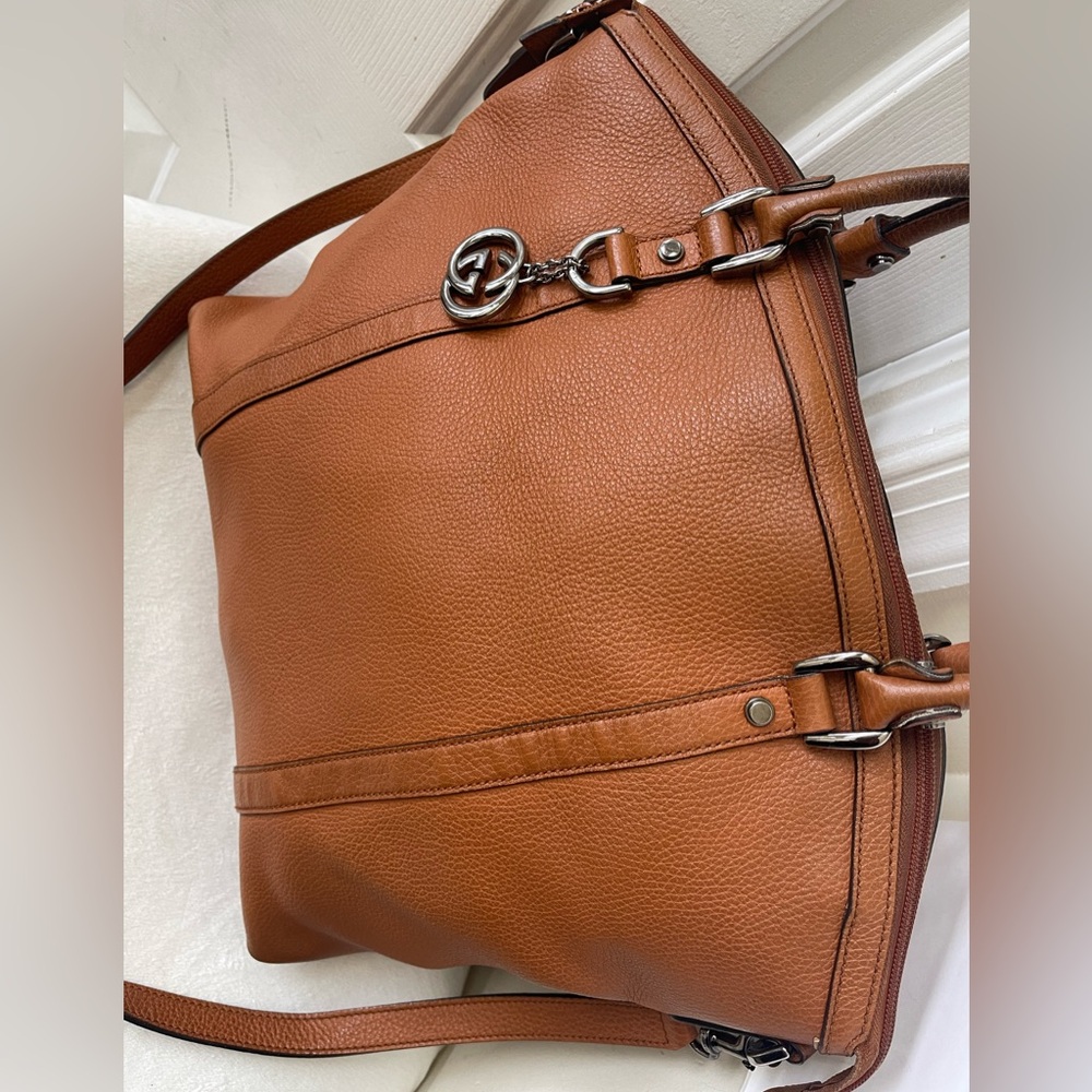 Gucci Leather GG Charm Tote Bag - Picture 4 of 16